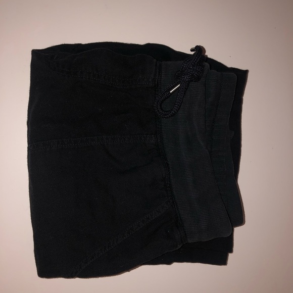 Black cargo pants - Picture 3 of 3